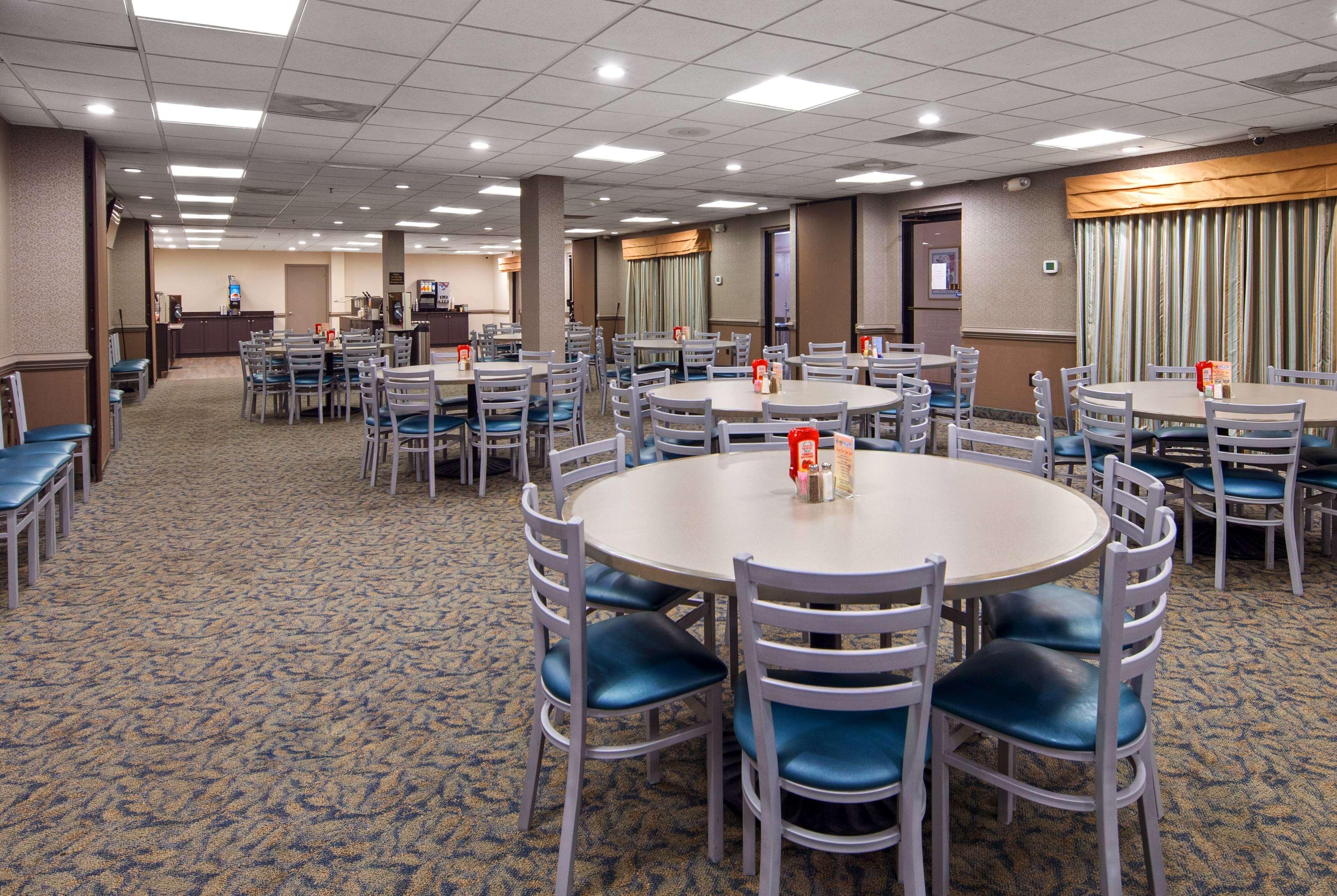 Ramada By Wyndham Virginia Beach Extérieur photo