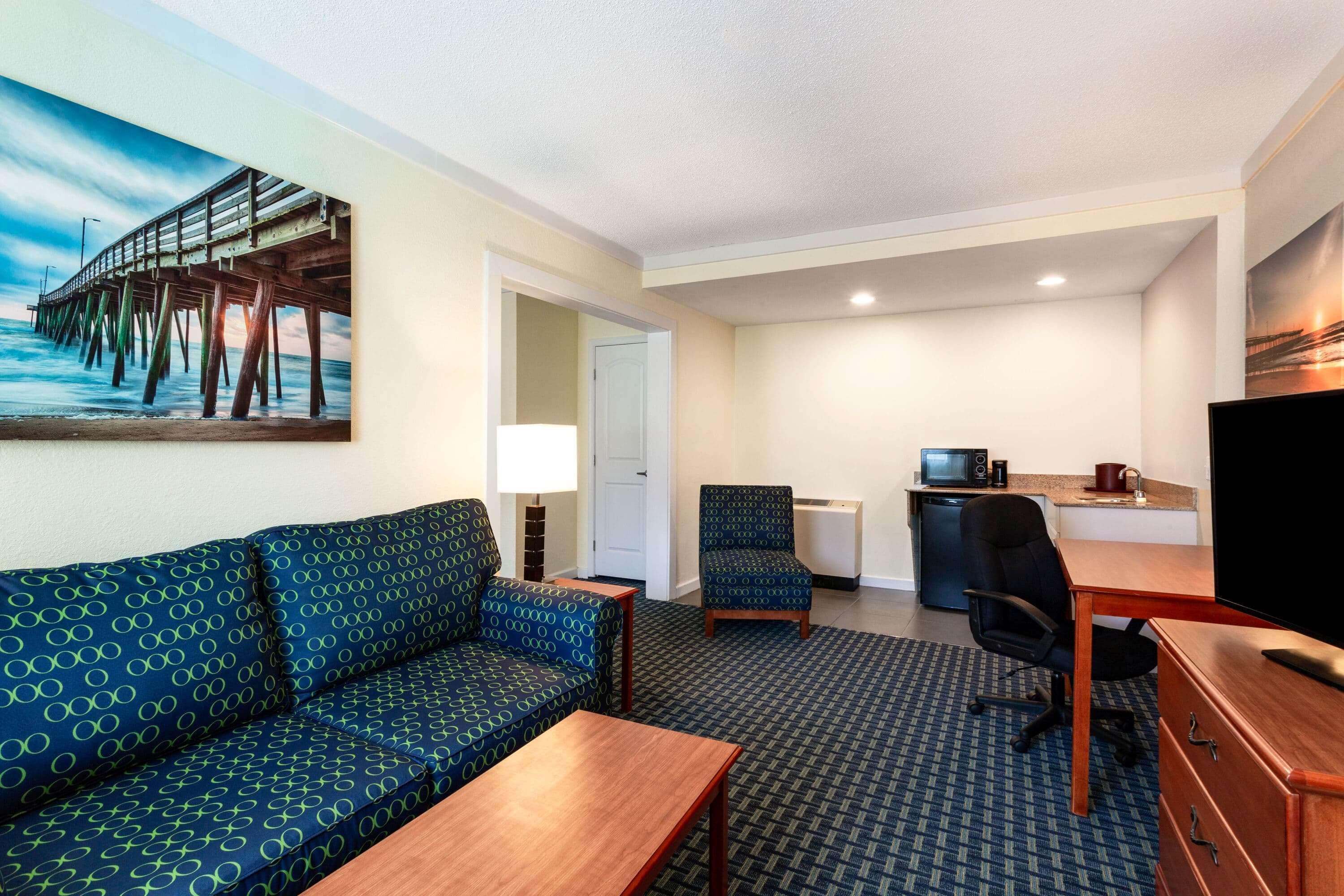 Ramada By Wyndham Virginia Beach Extérieur photo